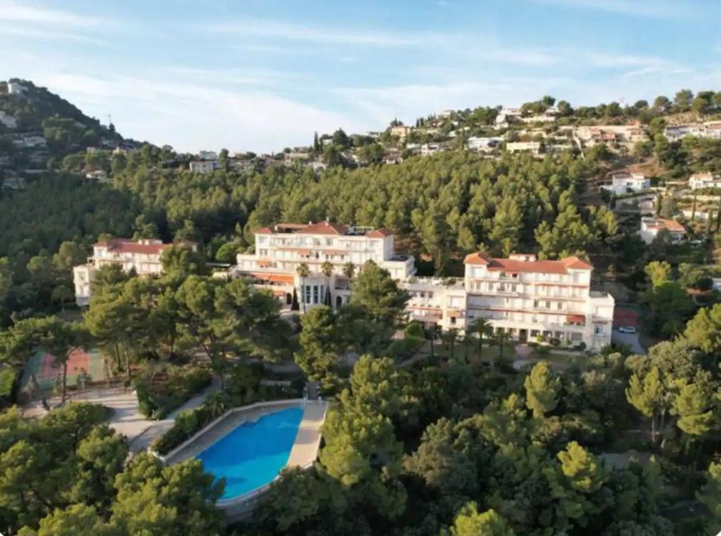 Studio 4 Personnes Copropriete Pas Frais De Menage Hyeres Exterior photo